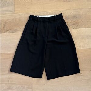 Aritzia Effortless Shorts